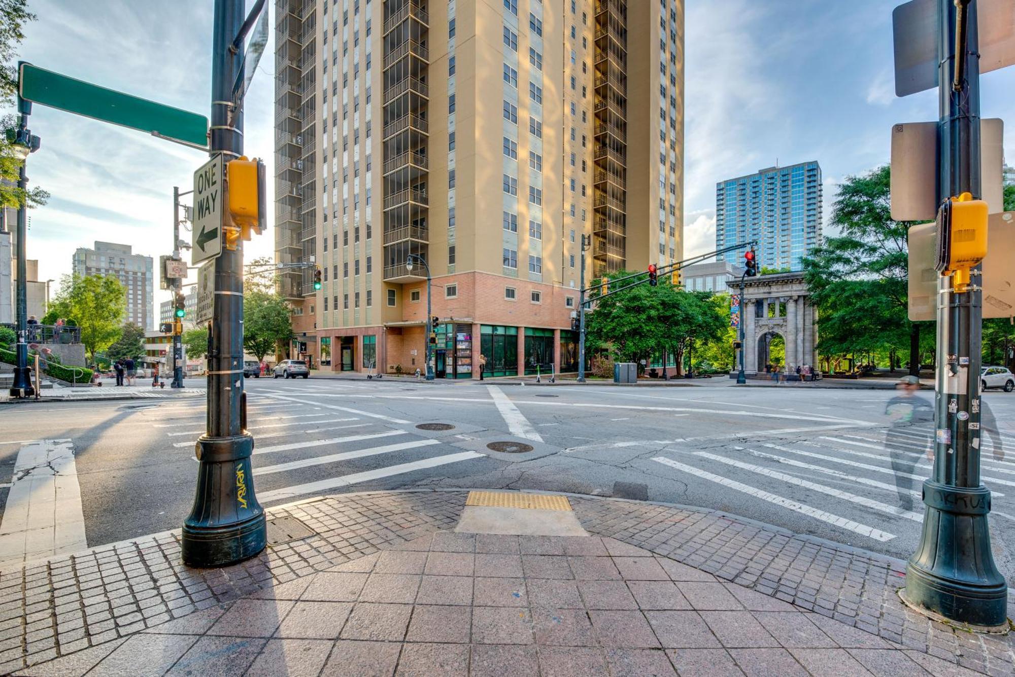 Downtown Atlanta Condo Walk To Arenas And Venues Exteriör bild